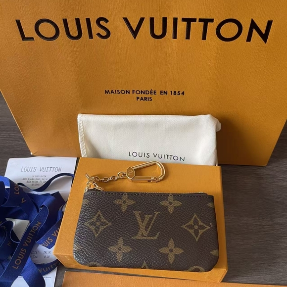 Louis Vuitton Key Pouch - Picture 1 of 9